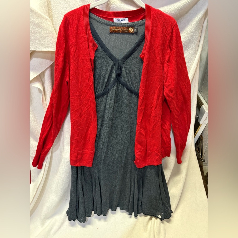 Zergatik Gray 20s Style V-Neck Top
